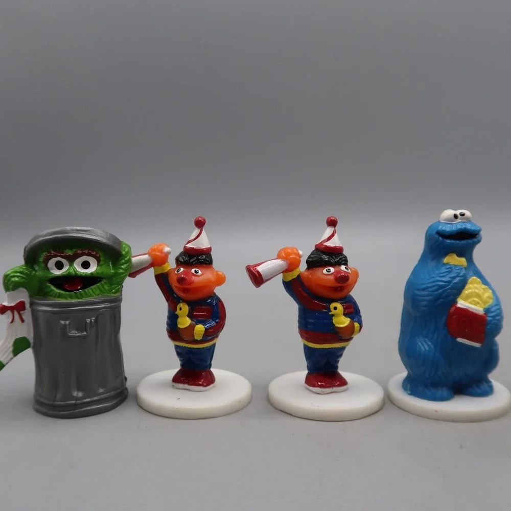Lot Of 8 Vintage Sesame Street Wilton Cake Toppers Figures Big Bird Bert‎ Ernie